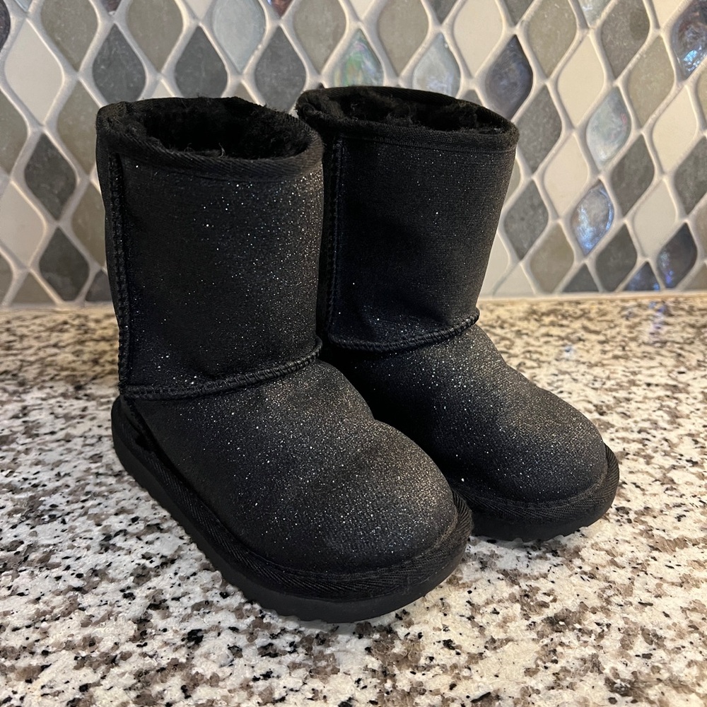 Classic II Metallic Sparkle black size 10